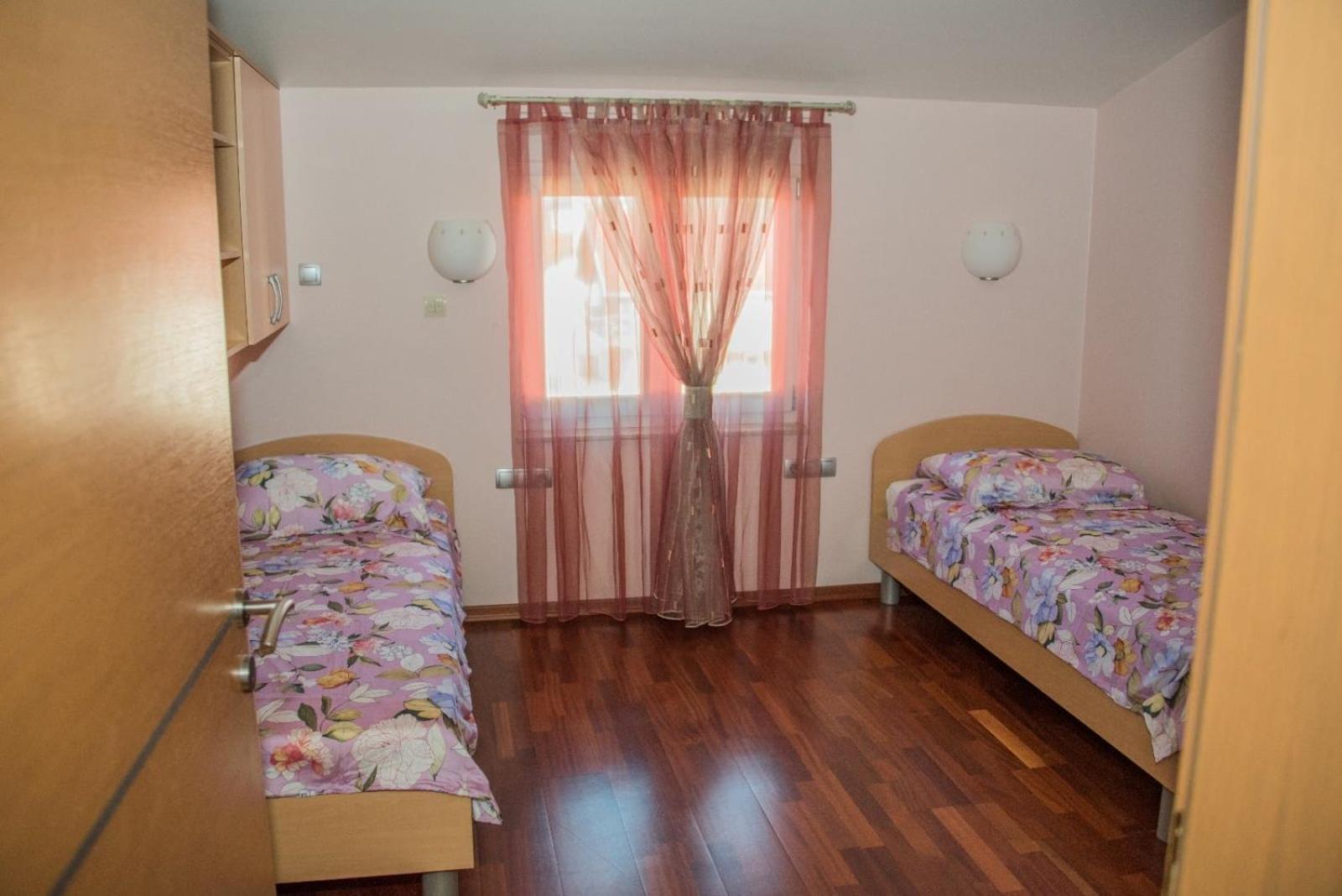 Hotel Barbaric Medjugorje Exterior photo